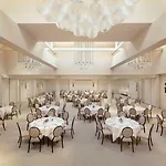 Hyatt Regency Chantilly Szálloda 4*
