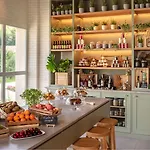 Hyatt Regency Chantilly Szálloda 4*