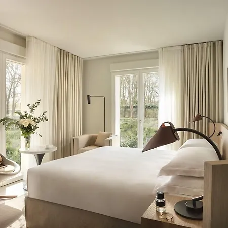 Hyatt Regency Chantilly 4* Vineuil-Saint-Firmin