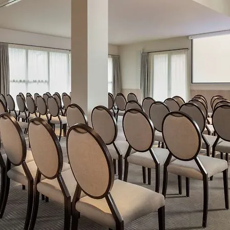 Hyatt Regency Chantilly 4* Vineuil-Saint-Firmin