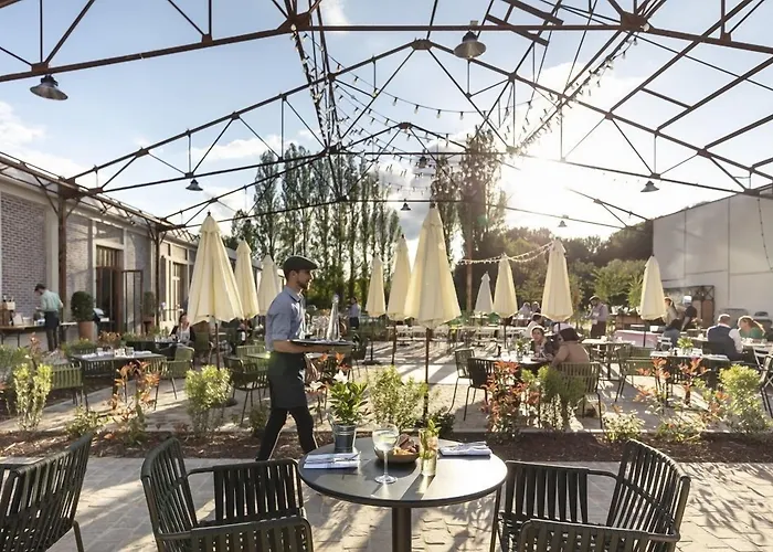 Отель Hyatt Regency Chantilly Vineuil-Saint-Firmin