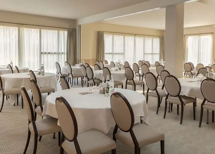 Hyatt Regency Chantilly Vineuil-Saint-Firmin